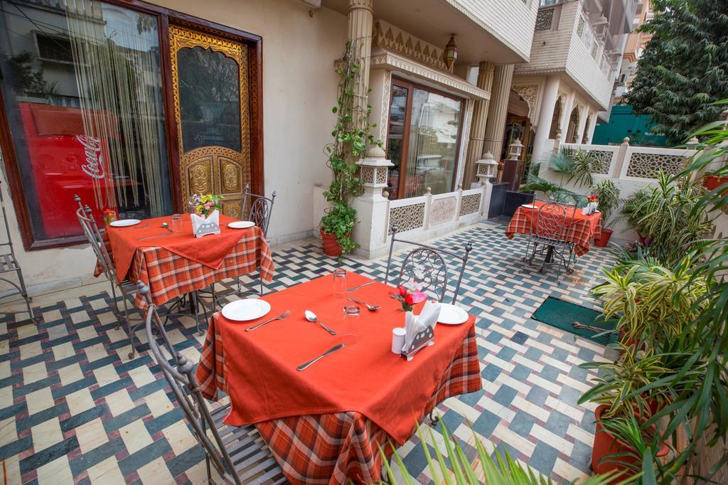 Hotel Nahargarh Haveli-Near Train Station Metro Džajpur Exteriér fotografie