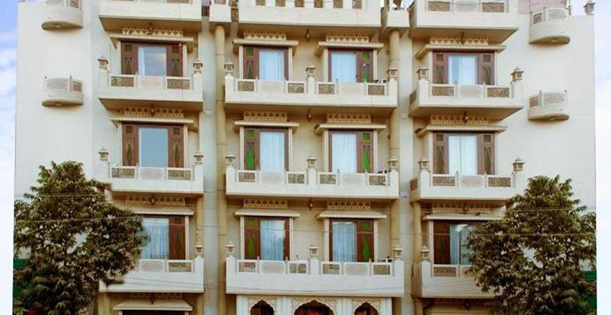 Hotel Nahargarh Haveli-Near Train Station Metro Džajpur Exteriér fotografie