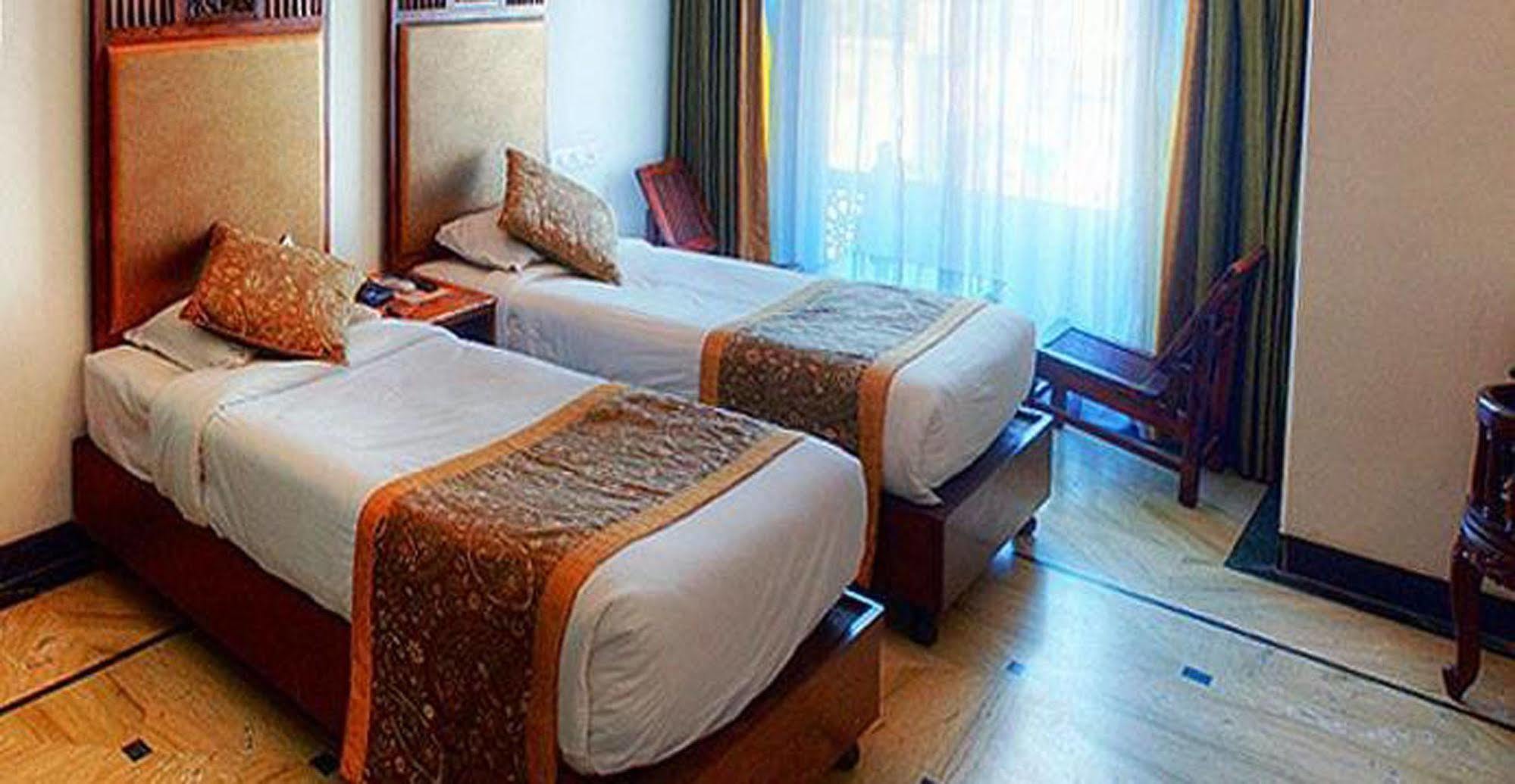 Hotel Nahargarh Haveli-Near Train Station Metro Džajpur Exteriér fotografie