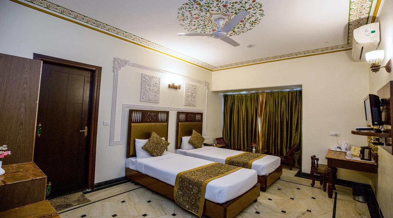 Hotel Nahargarh Haveli-Near Train Station Metro Džajpur Exteriér fotografie