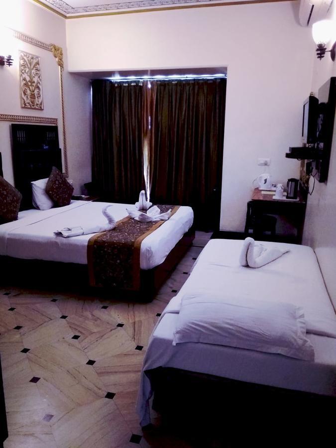 Hotel Nahargarh Haveli-Near Train Station Metro Džajpur Exteriér fotografie